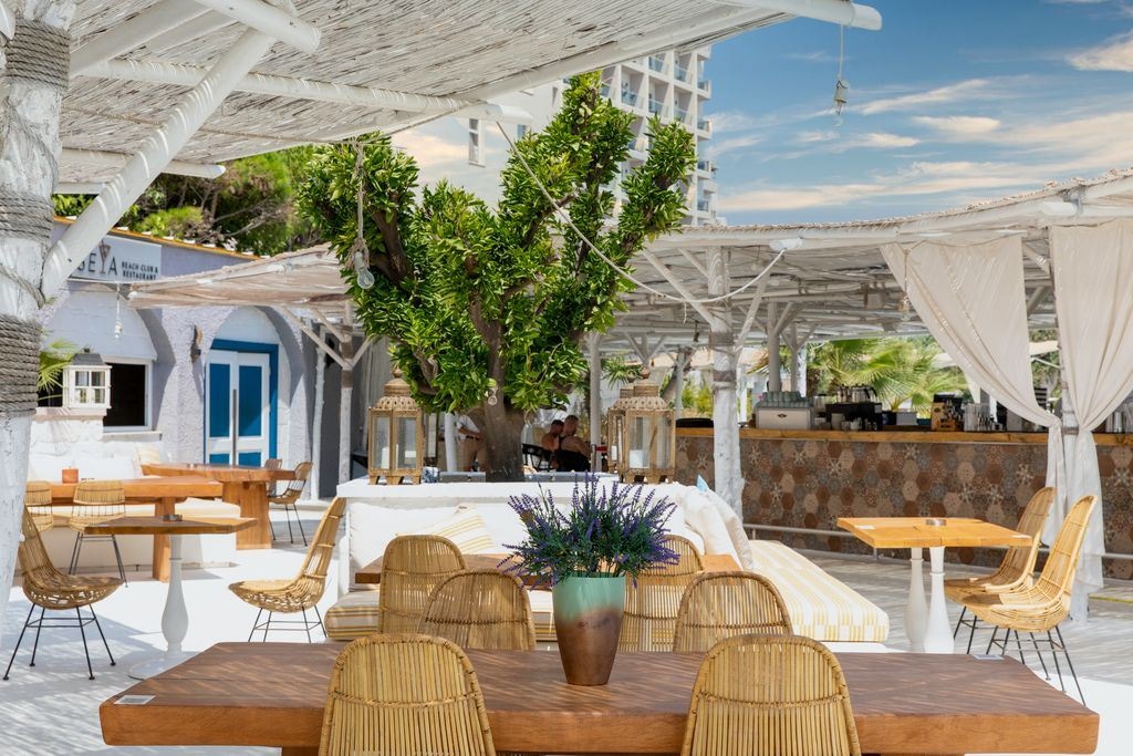 bars-seya-beach-bar
