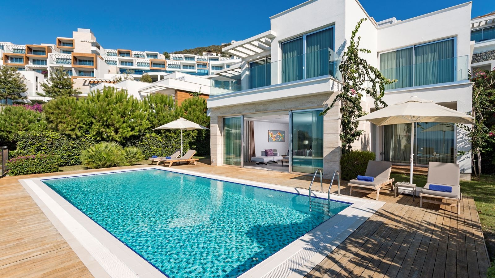 rooms-executive-villa-with-private-pool