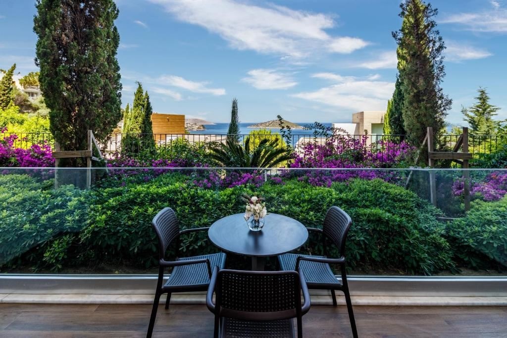 rooms-executive-family-suite-partial-sea-view