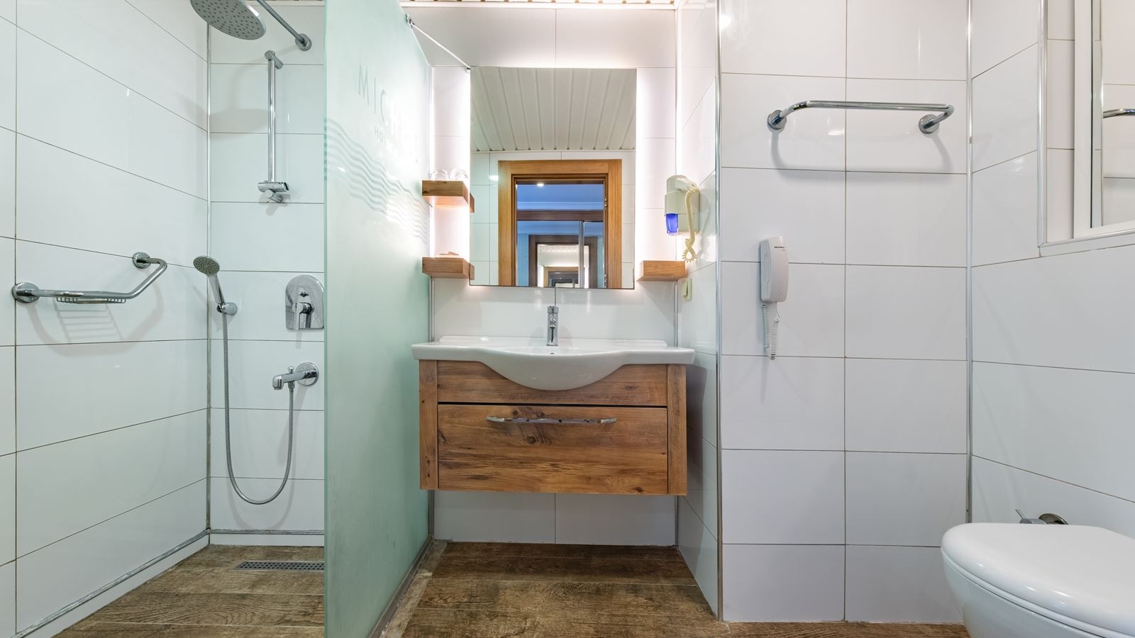 rooms-standard-room-land-view