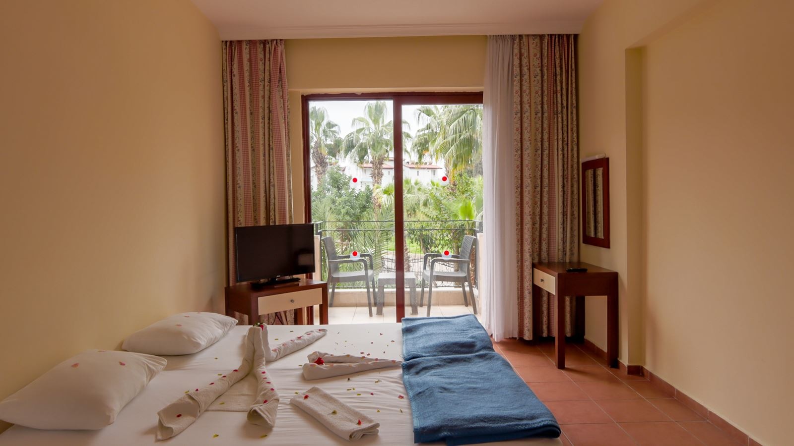 rooms-studio-apartment-room