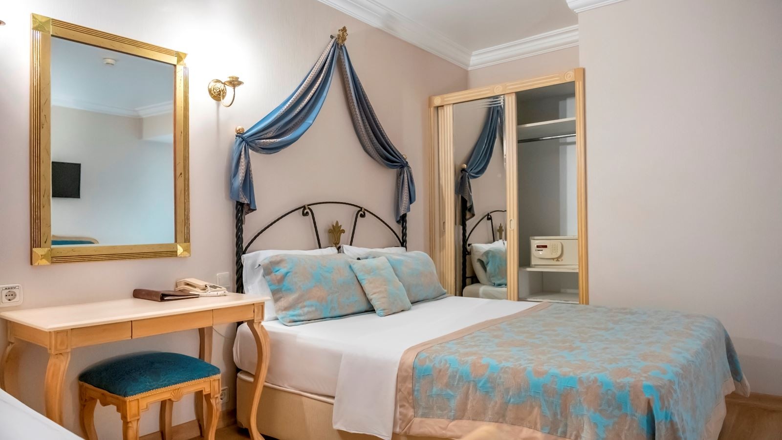 rooms-standard-room-land-view