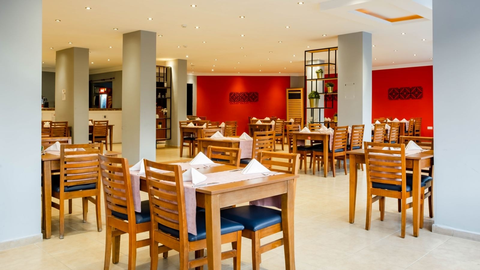 restaurants-restaurant