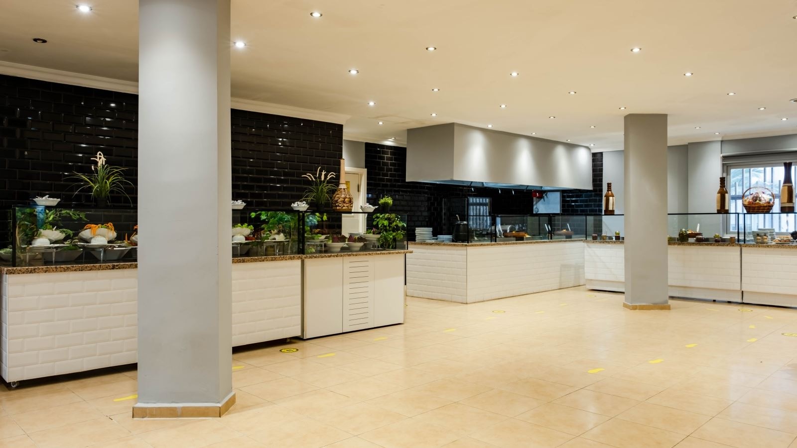 restaurants-restaurant