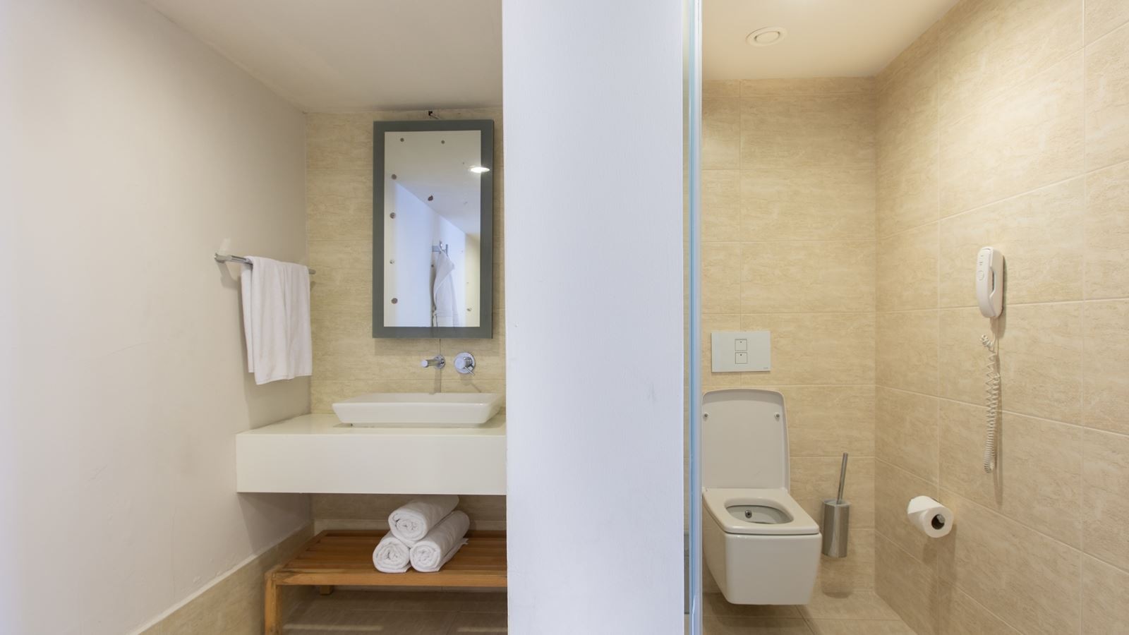 rooms-standard-room-garden-view-without-balcony