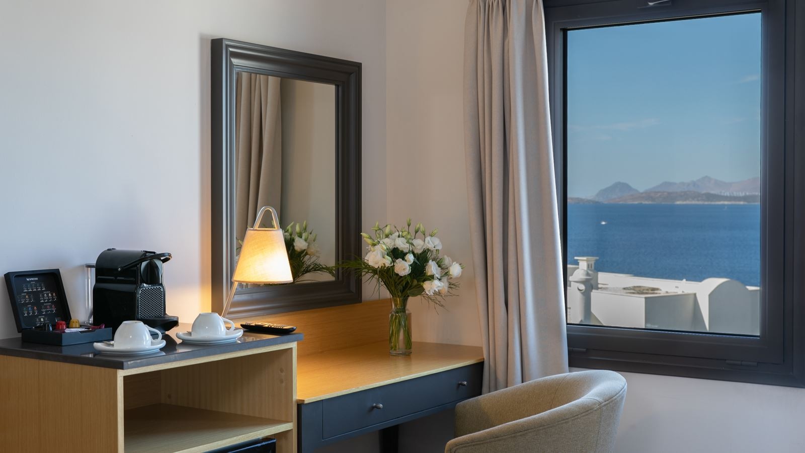 rooms-standard-room-sea-view-without-balcony