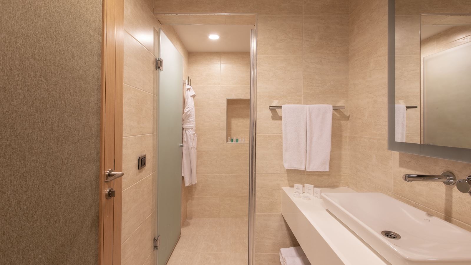 rooms-standard-room-sea-view-with-balcony