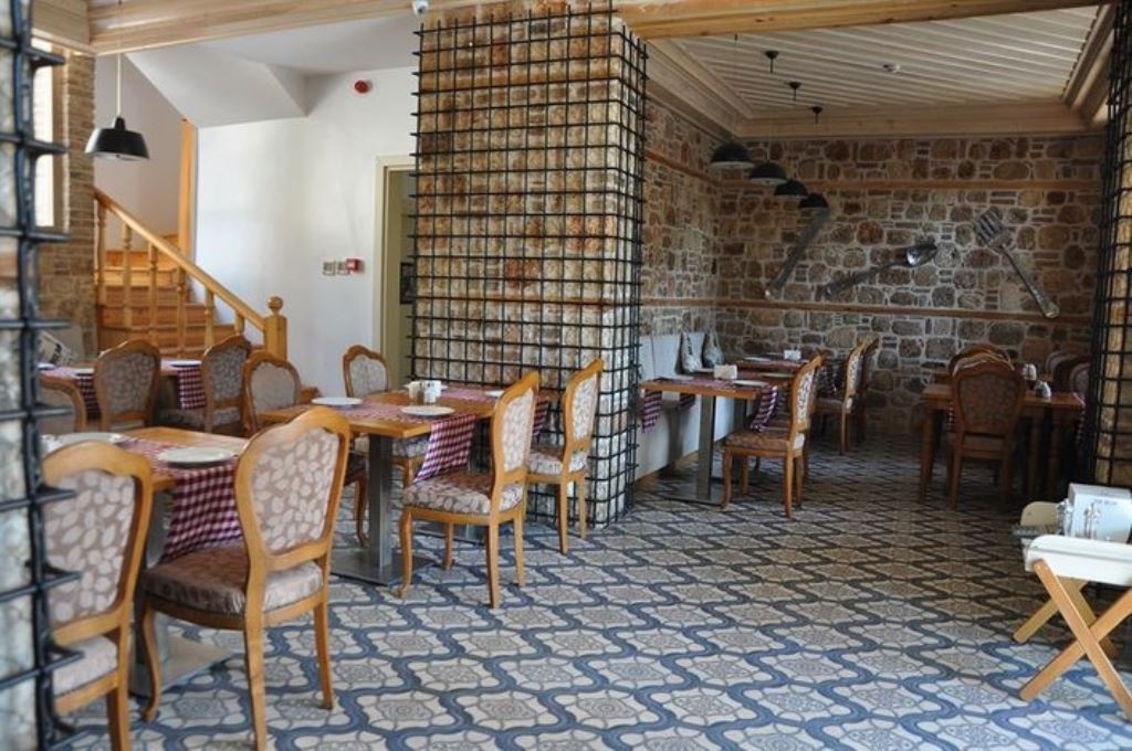 restaurants-puding-marina