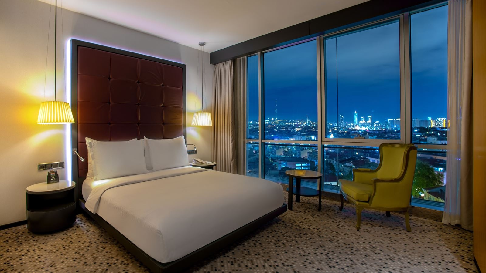 rooms-standard-room-with-city-view