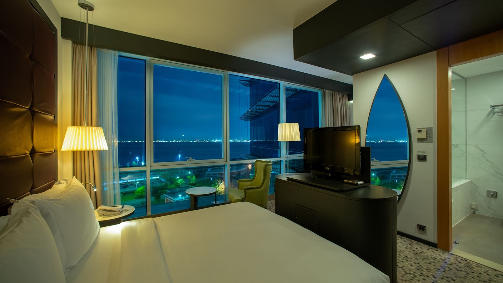 rooms-deluxe-room-with-sea-view