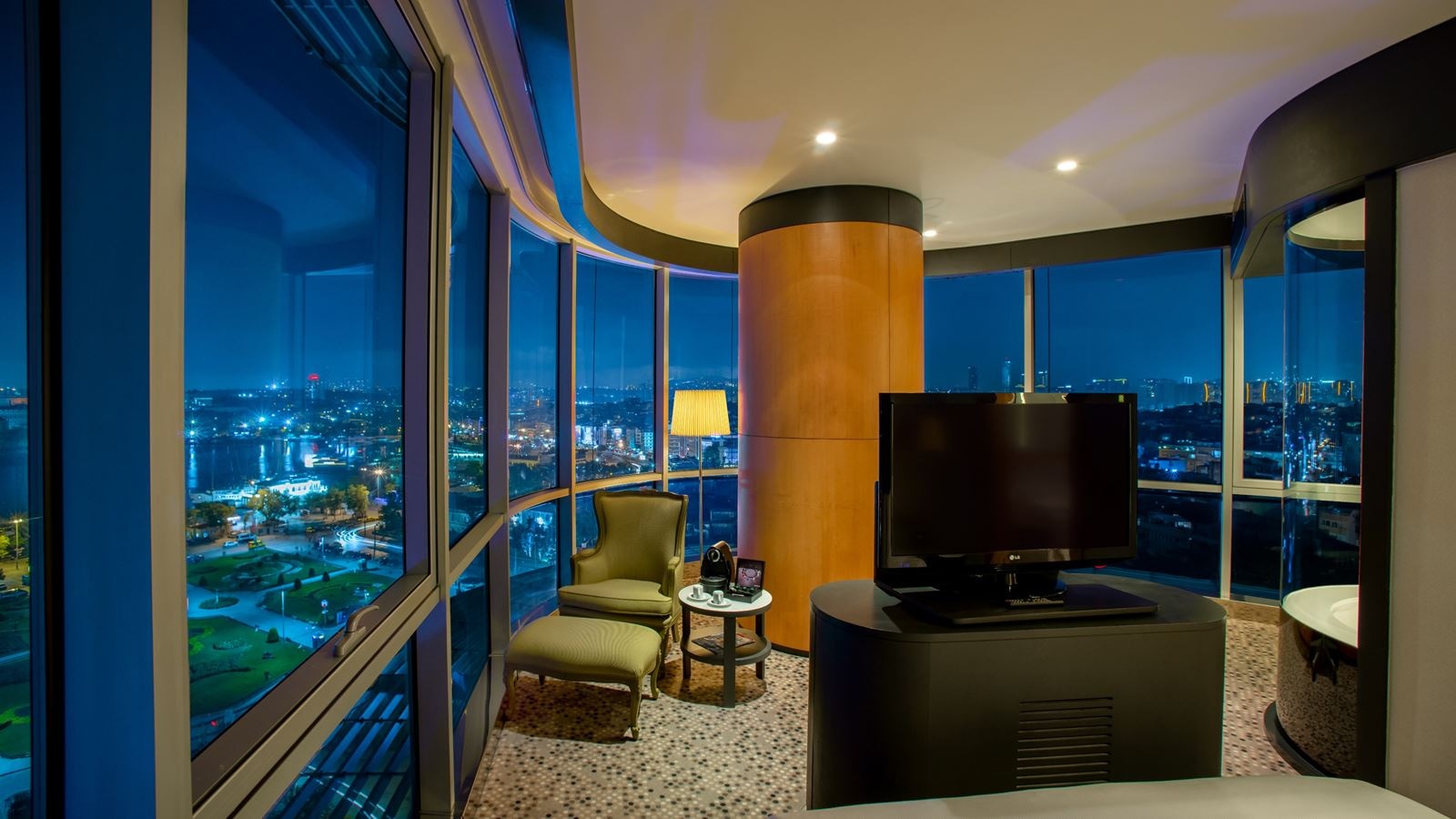 rooms-corner-room-with-sea-view-and-jacuzzi