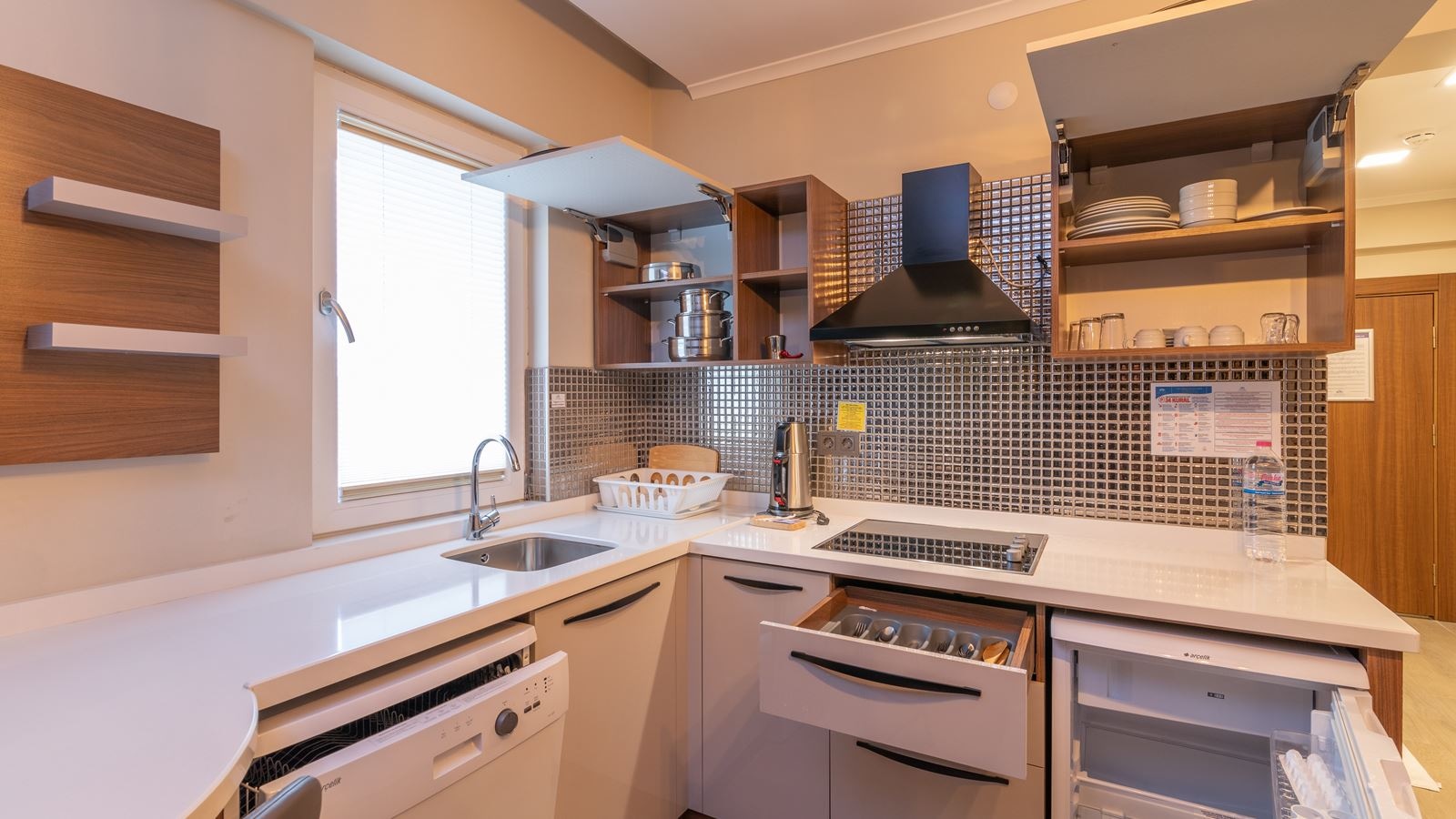 rooms-studio-corner-oda