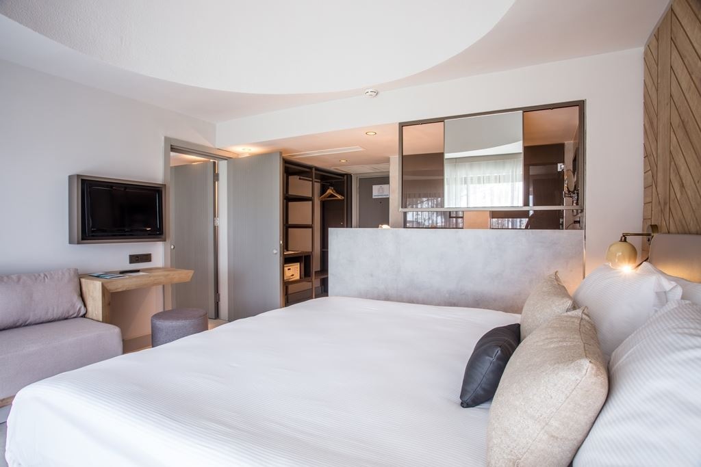 rooms-family-connection-sea-view