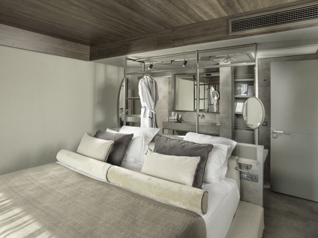 rooms-large-family-suite-terrace