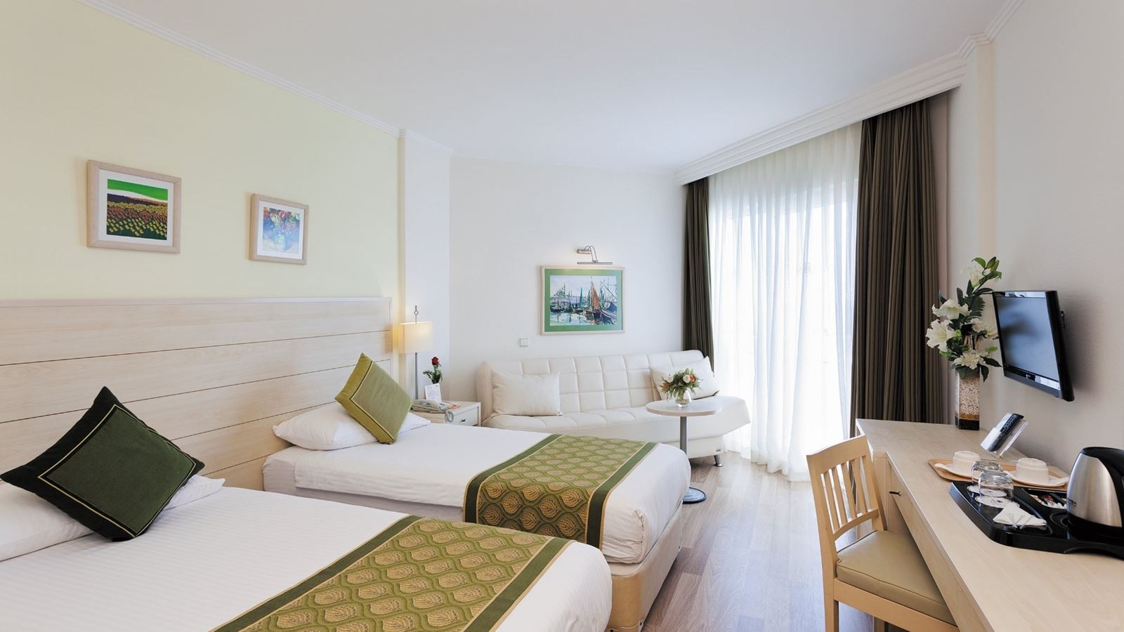 rooms-standart-room-land-view