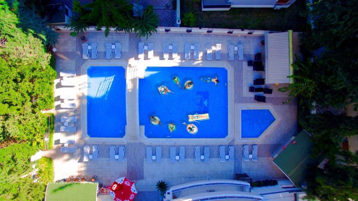 pools-outdoor-pool