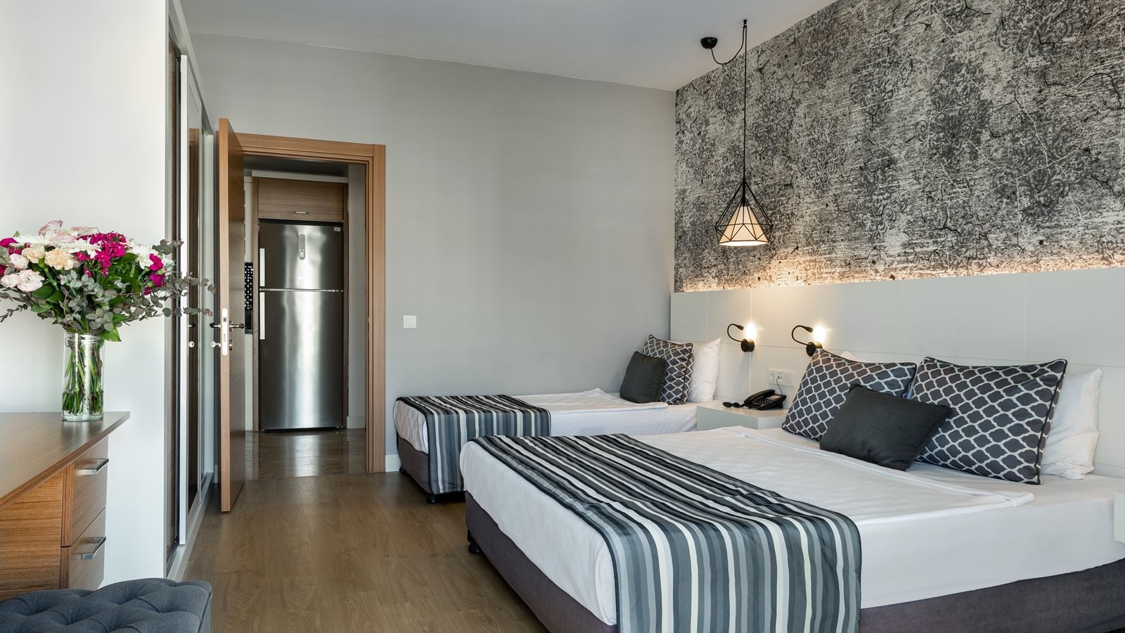 rooms-deluxe-superior-suite