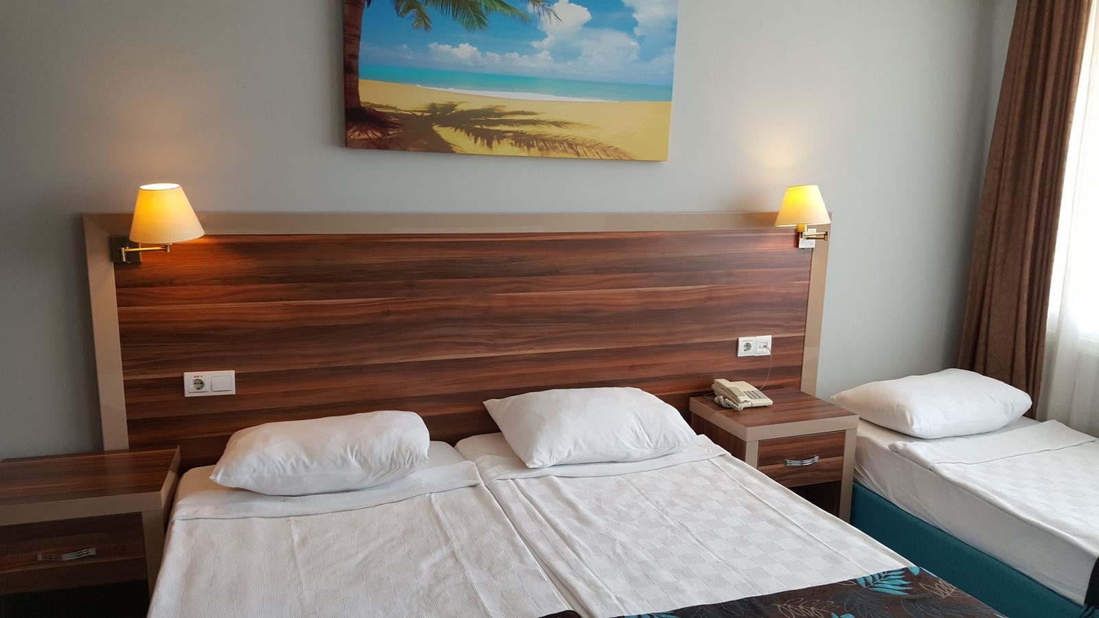 rooms-standart-room-bankbed