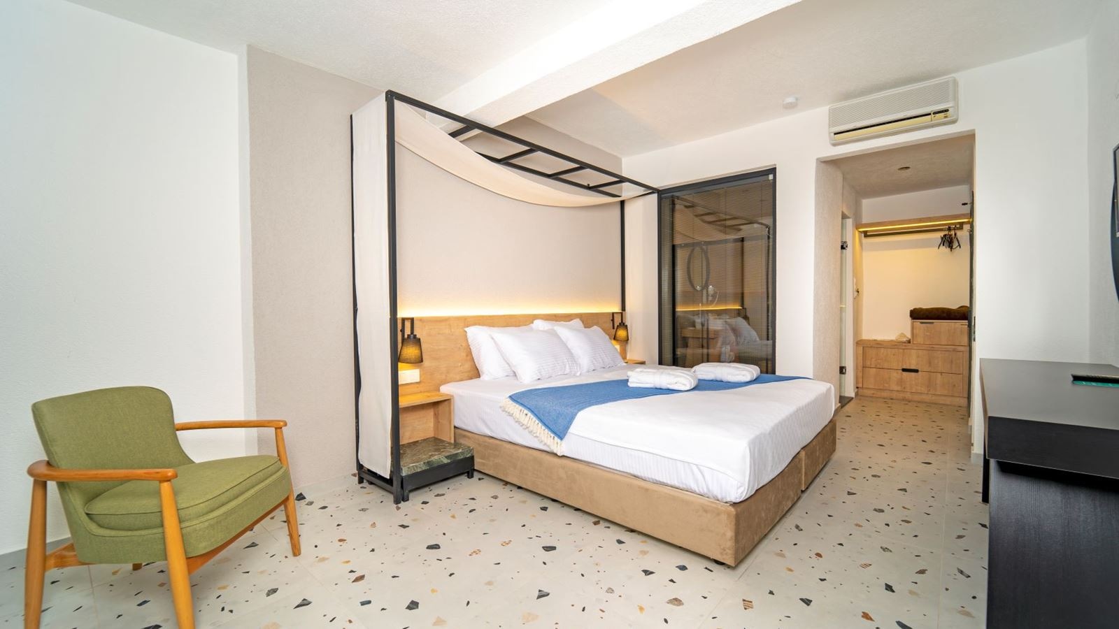 rooms-karbel-classic-room-with-jacuzzi