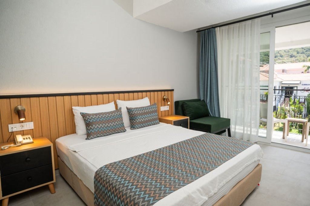 rooms-large-superior-double-room