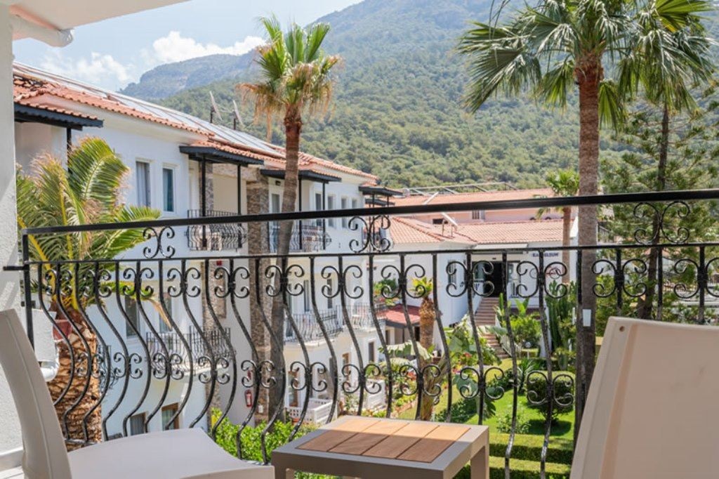 rooms-large-superior-double-room