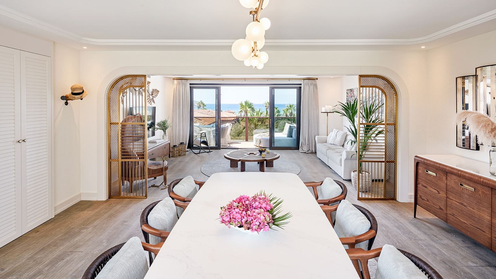 rooms-panorama-one-bedroom-suite-sea-view