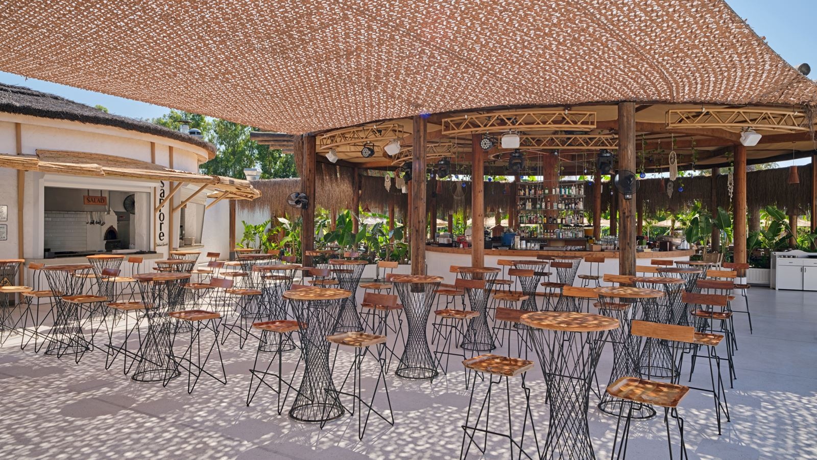 bars-mykonos-beach-club