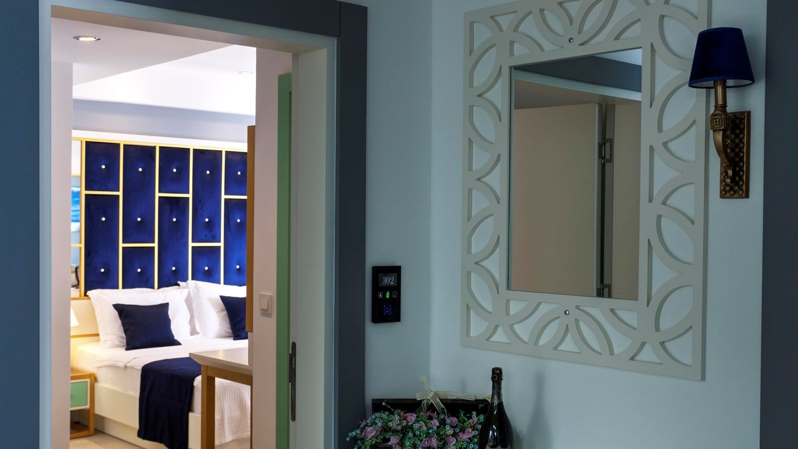 rooms-deluxe-room-sea-side