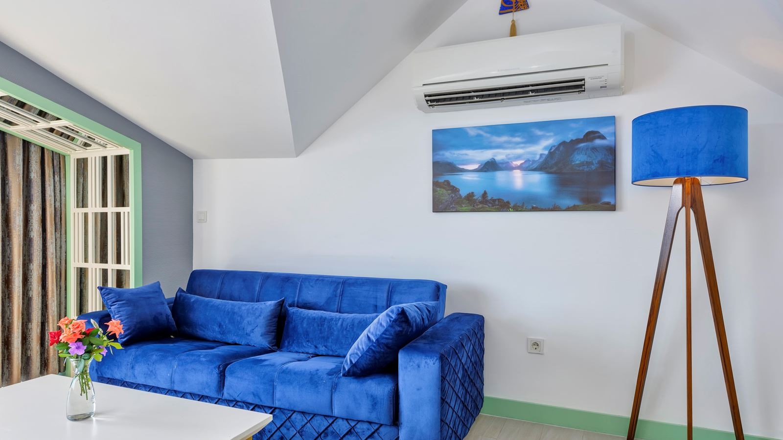 rooms-honeymoon-suite