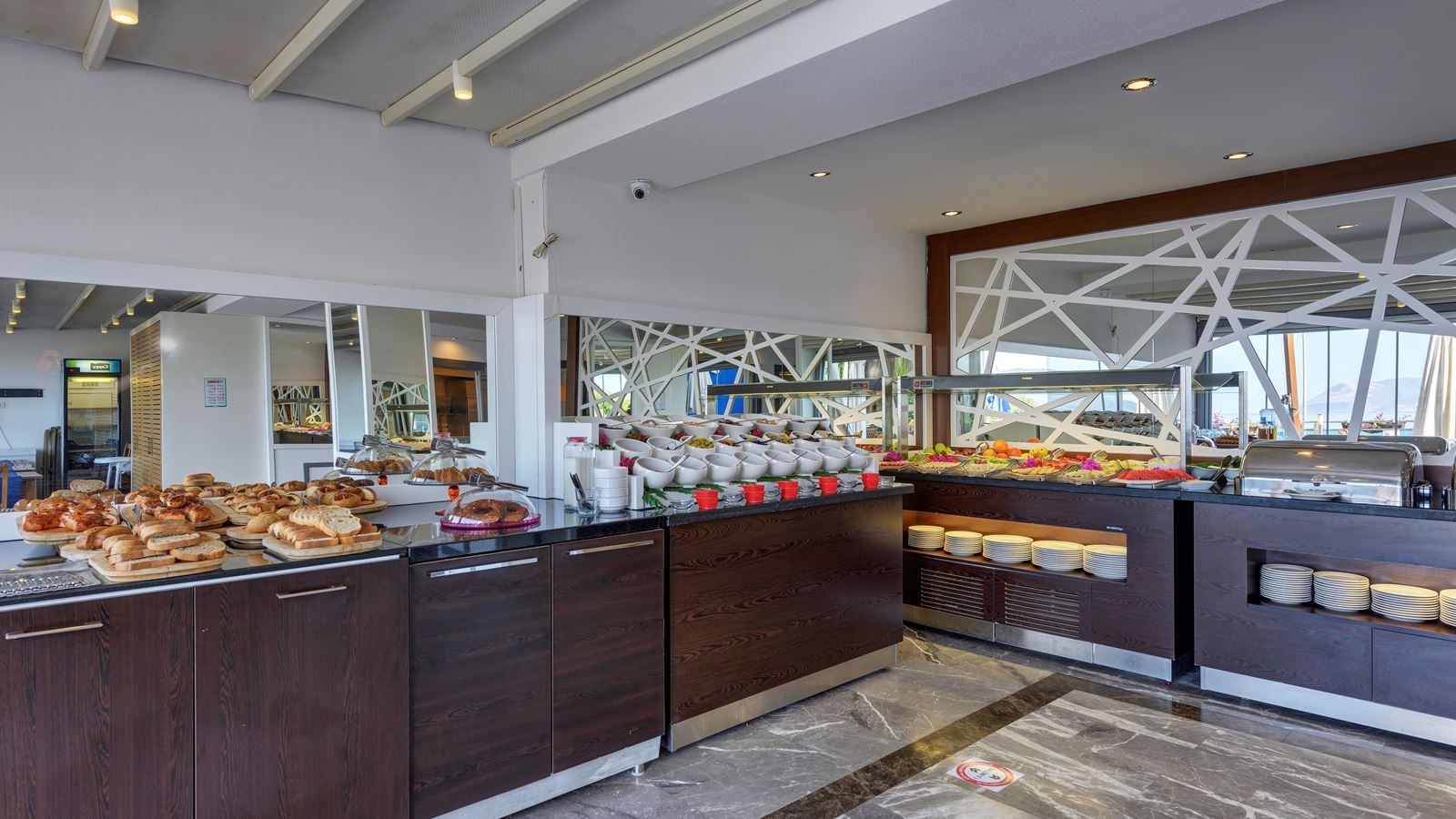 restaurants-sea-view-hotel-restaurant