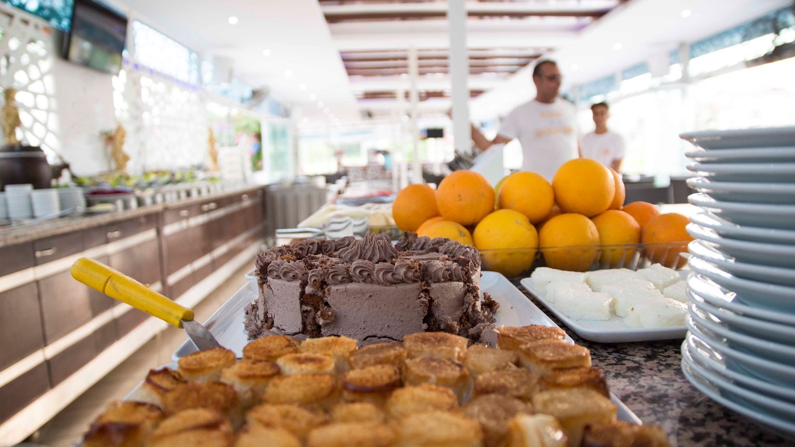 restaurants-pool-bar