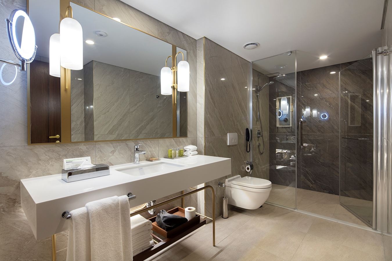 rooms-king-guest-room