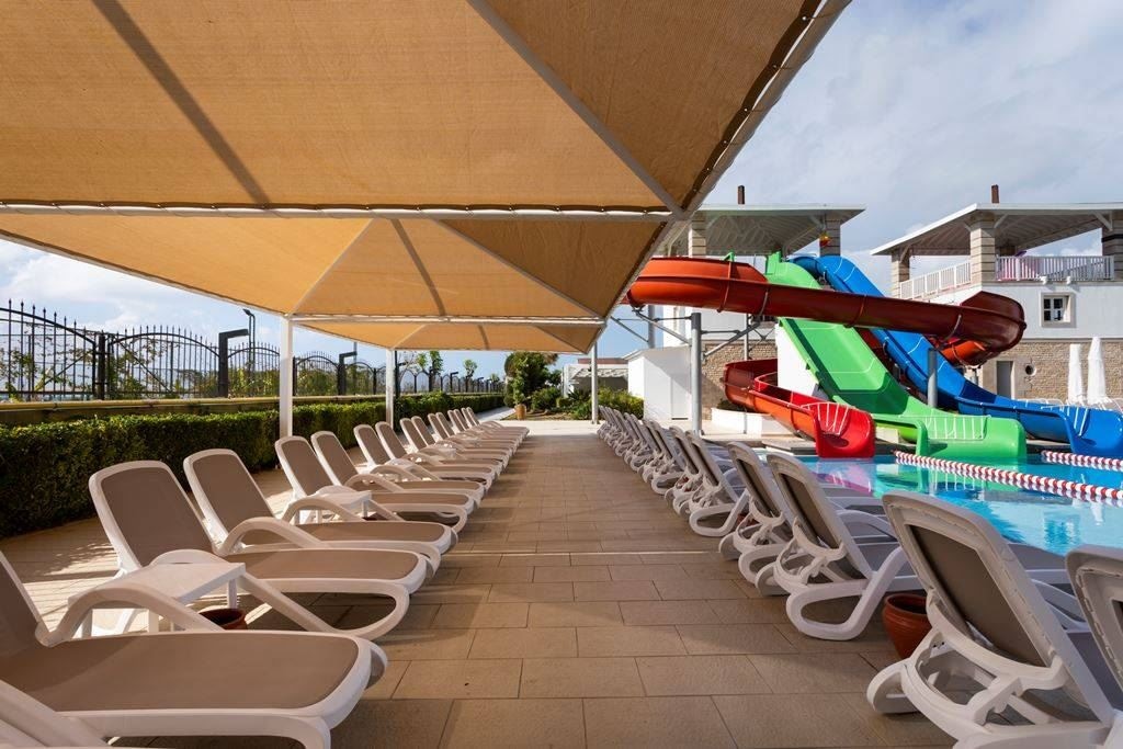 pools-outdoor-childrens-pool