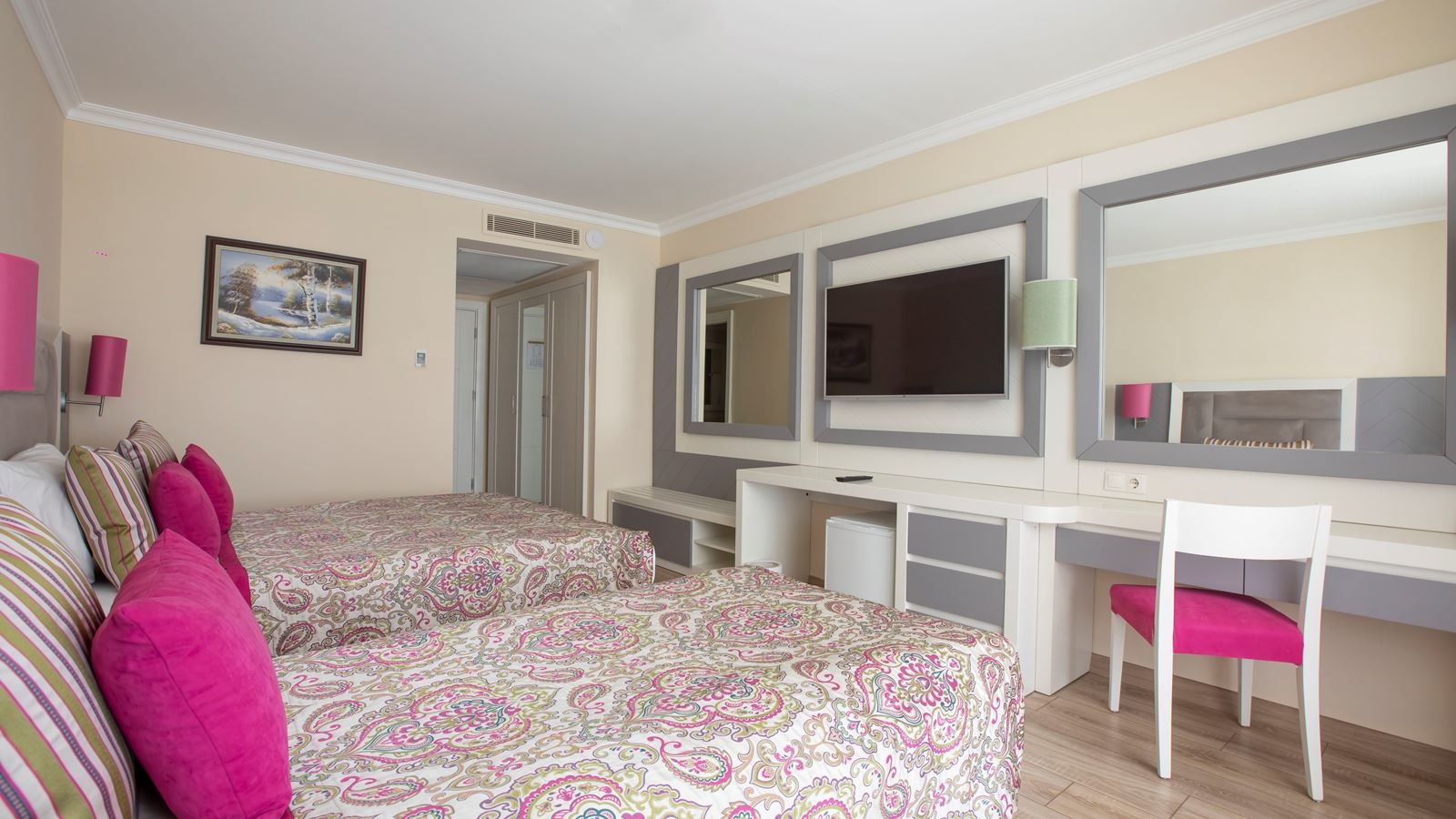 rooms-standard-land-view