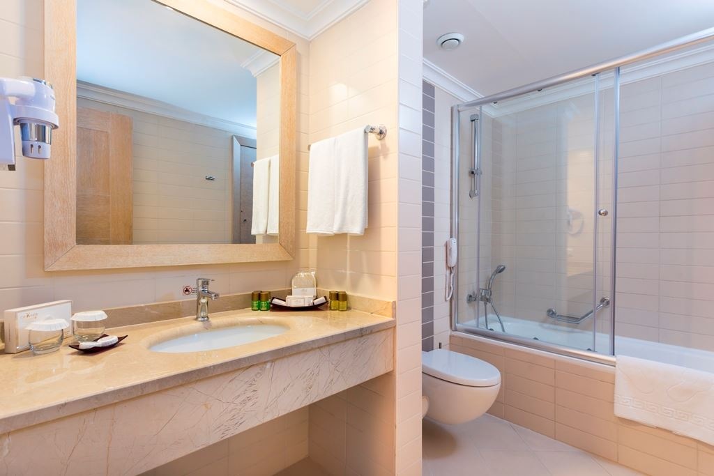 rooms-standard-land-view