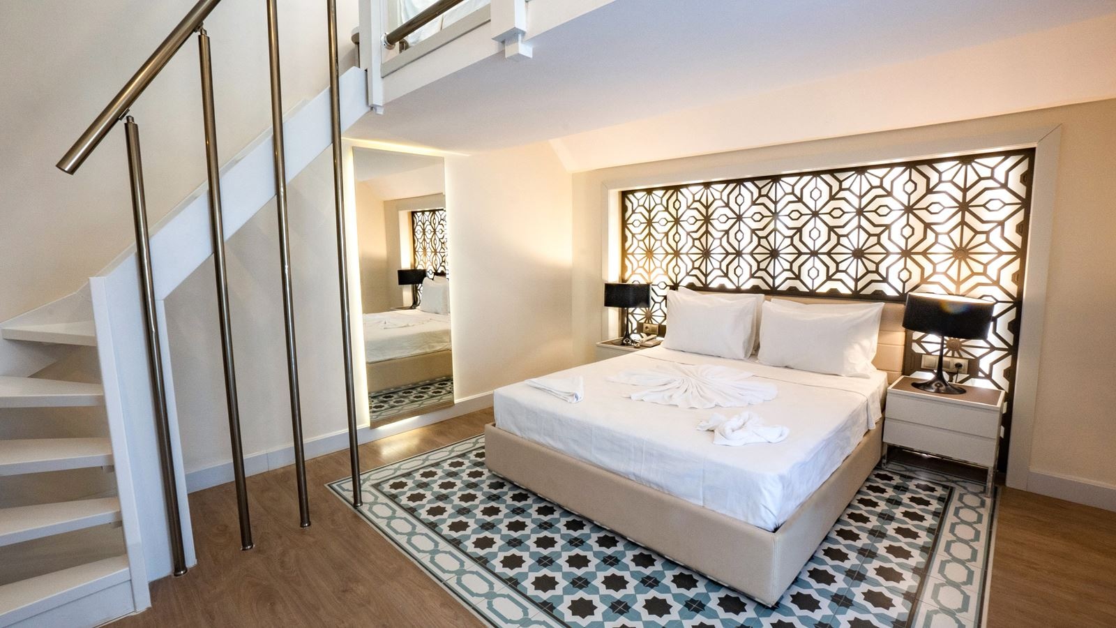 rooms-family-loft-room