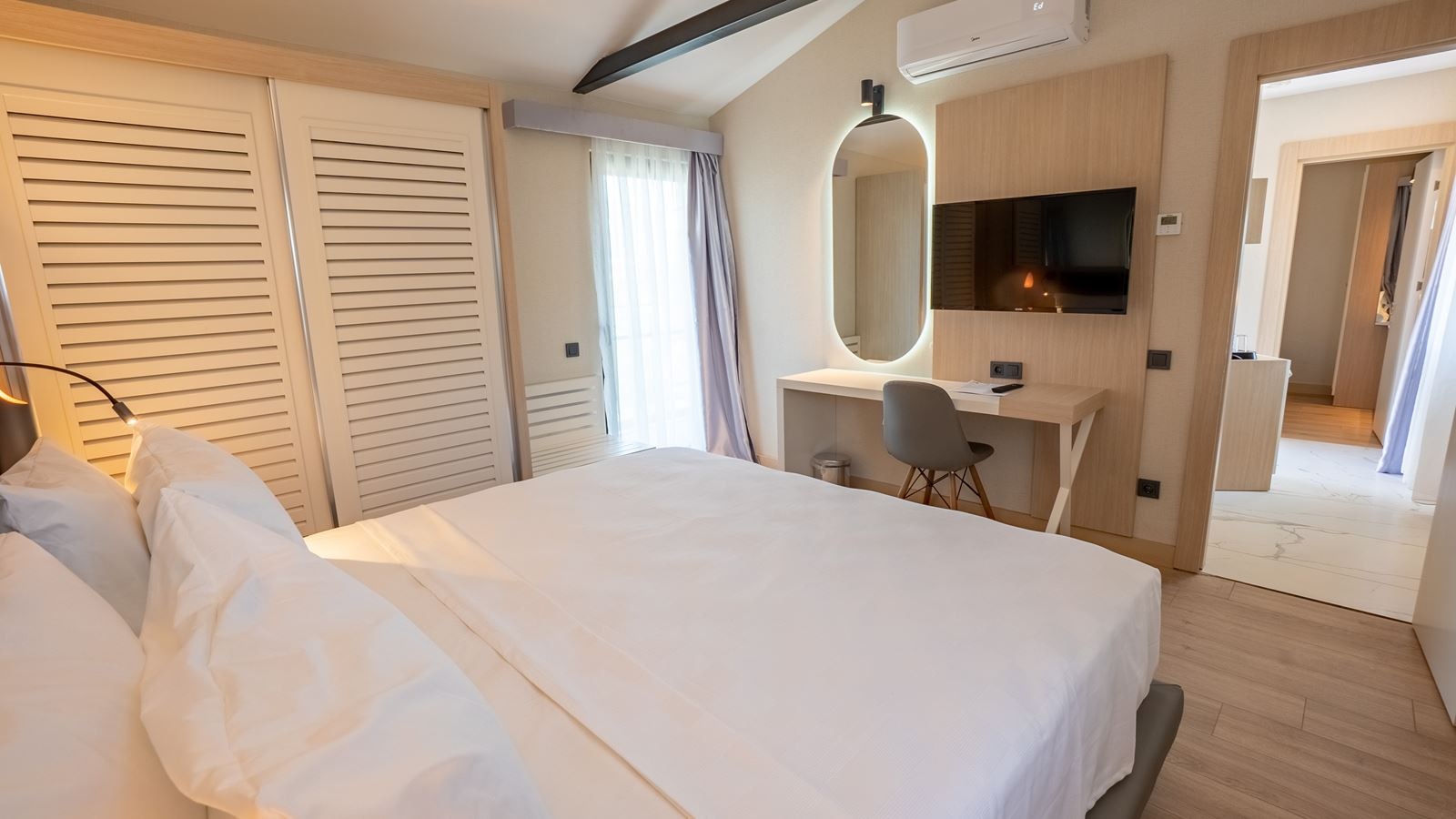 rooms-family-room-connection