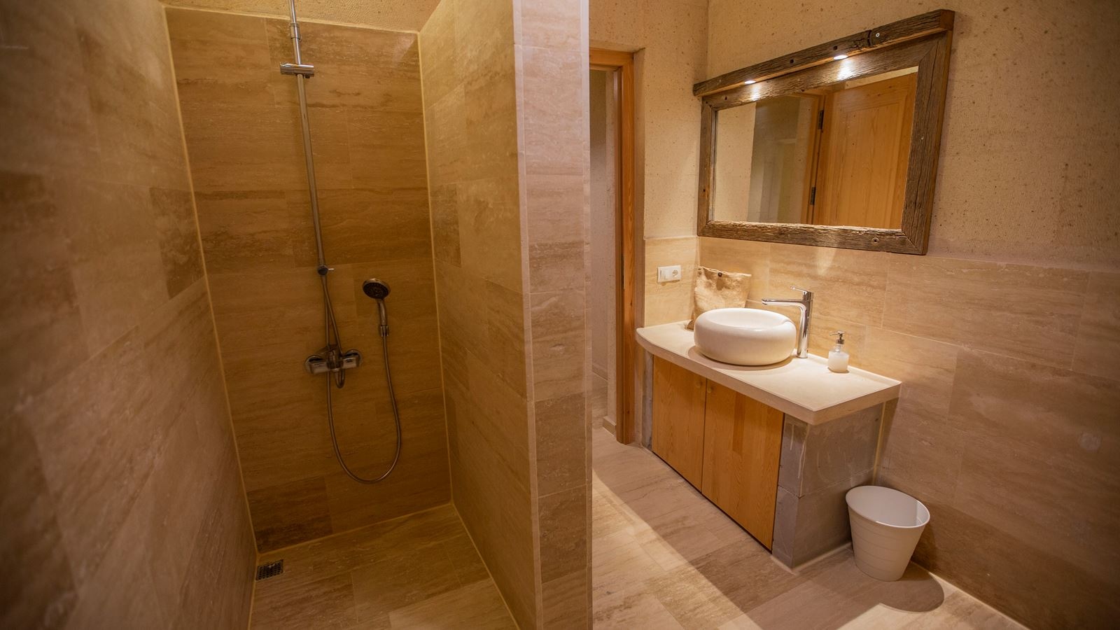 rooms-special-standart-room