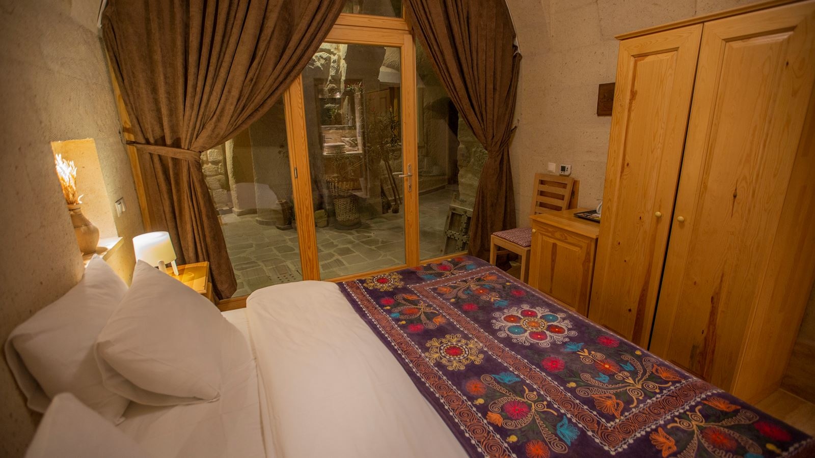 rooms-special-standart-room