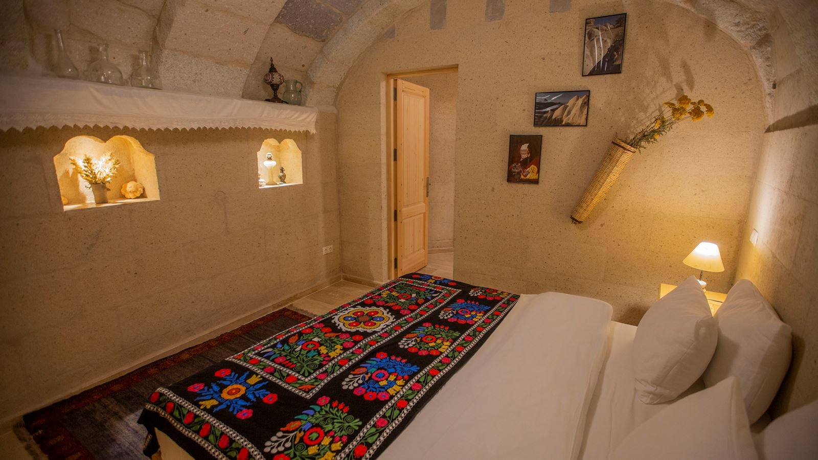 rooms-special-suit-room