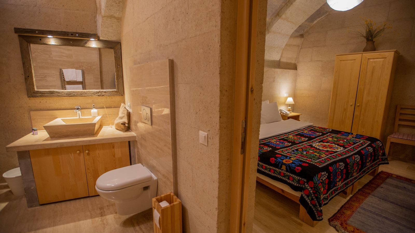 rooms-special-suit-room