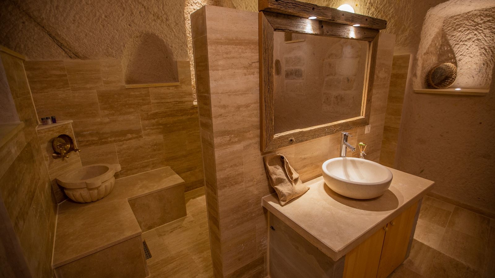 rooms-special-suit-room-with-hammam