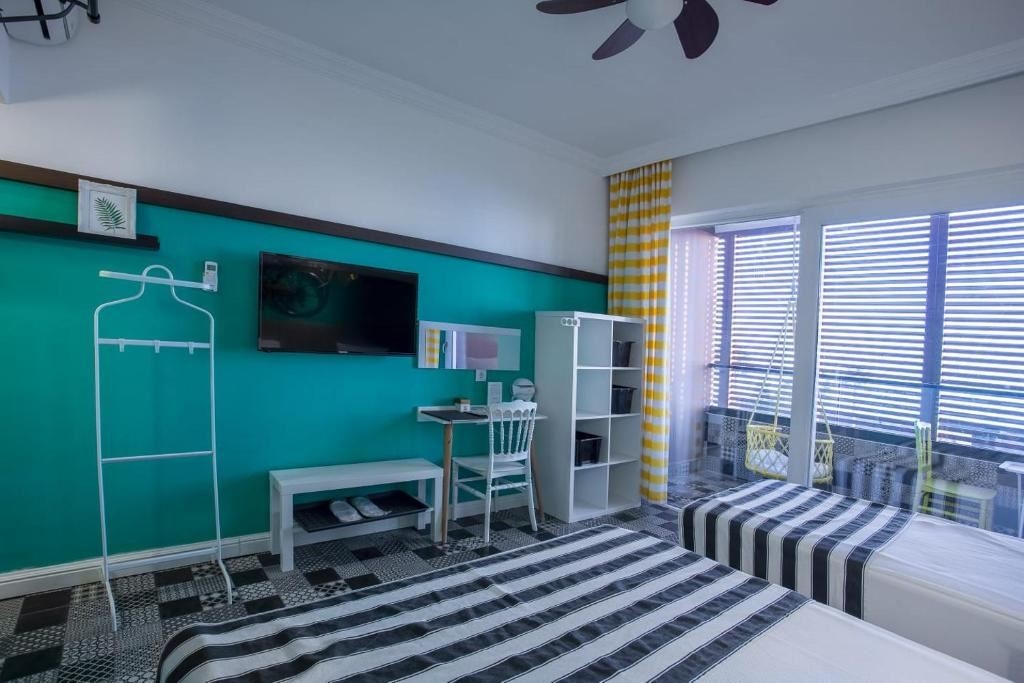 rooms-standard-room-side-sea-view