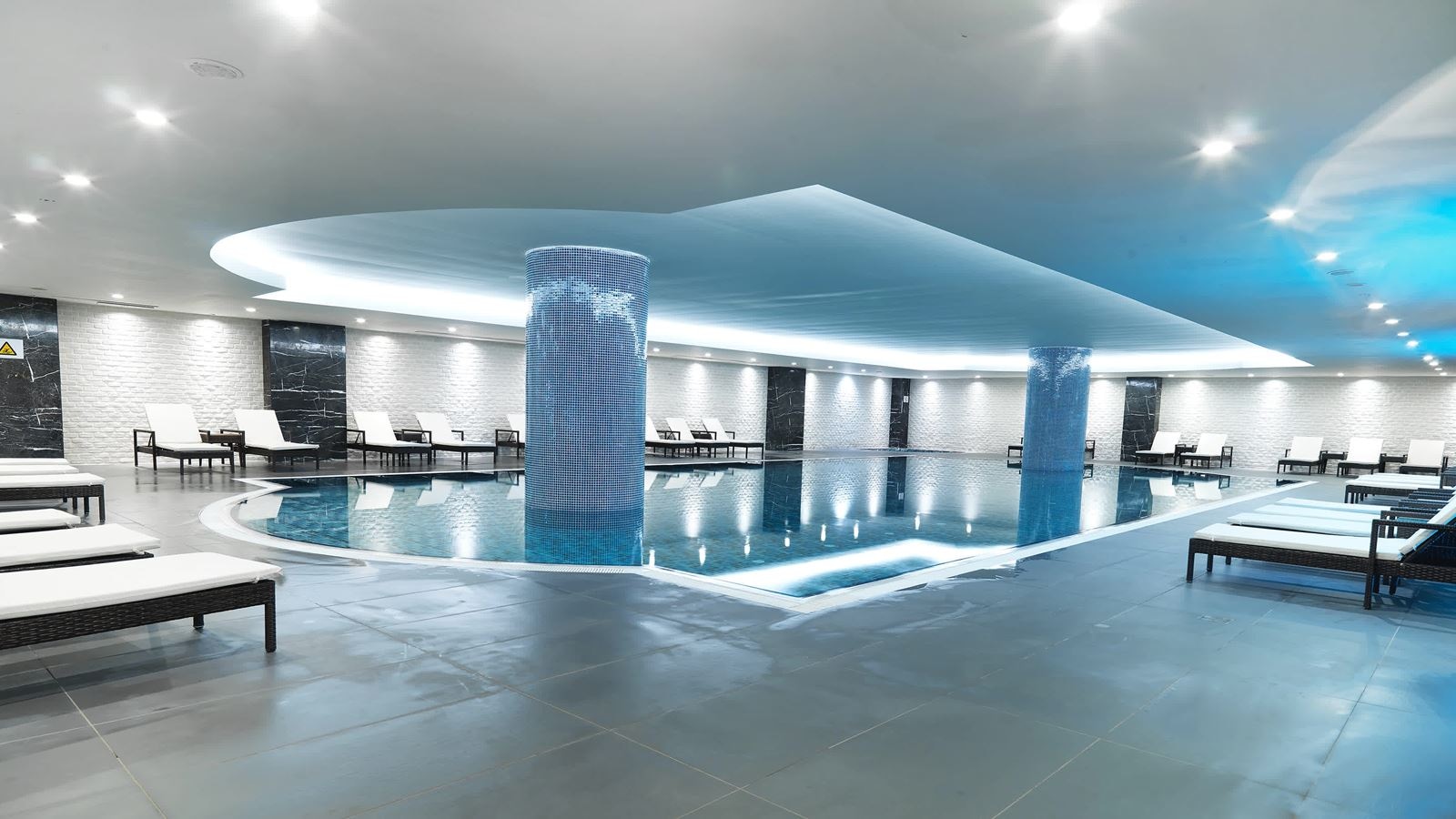 pools-indoor-pool