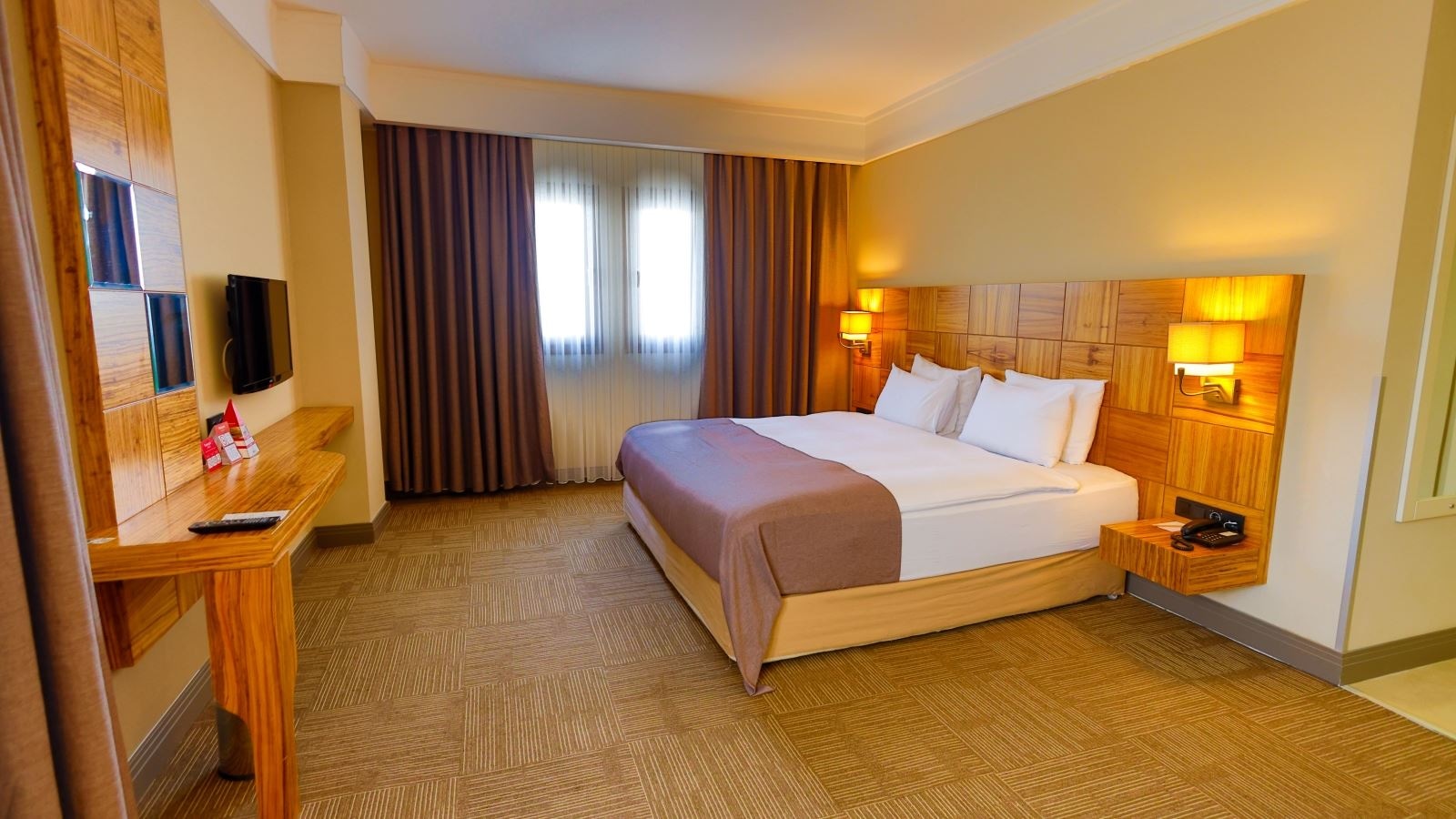 rooms-corner-suit-room