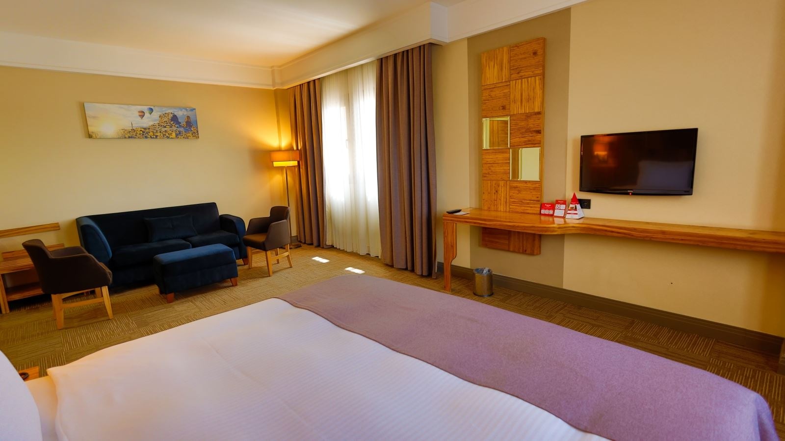 rooms-corner-suit-room