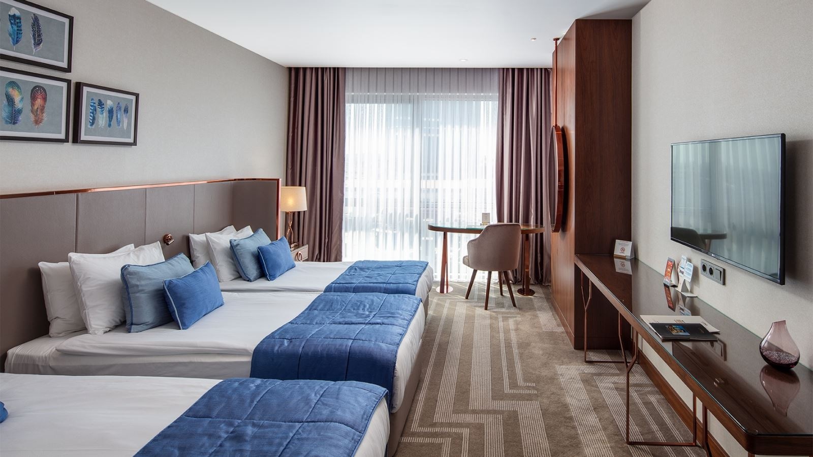 rooms-connection-room