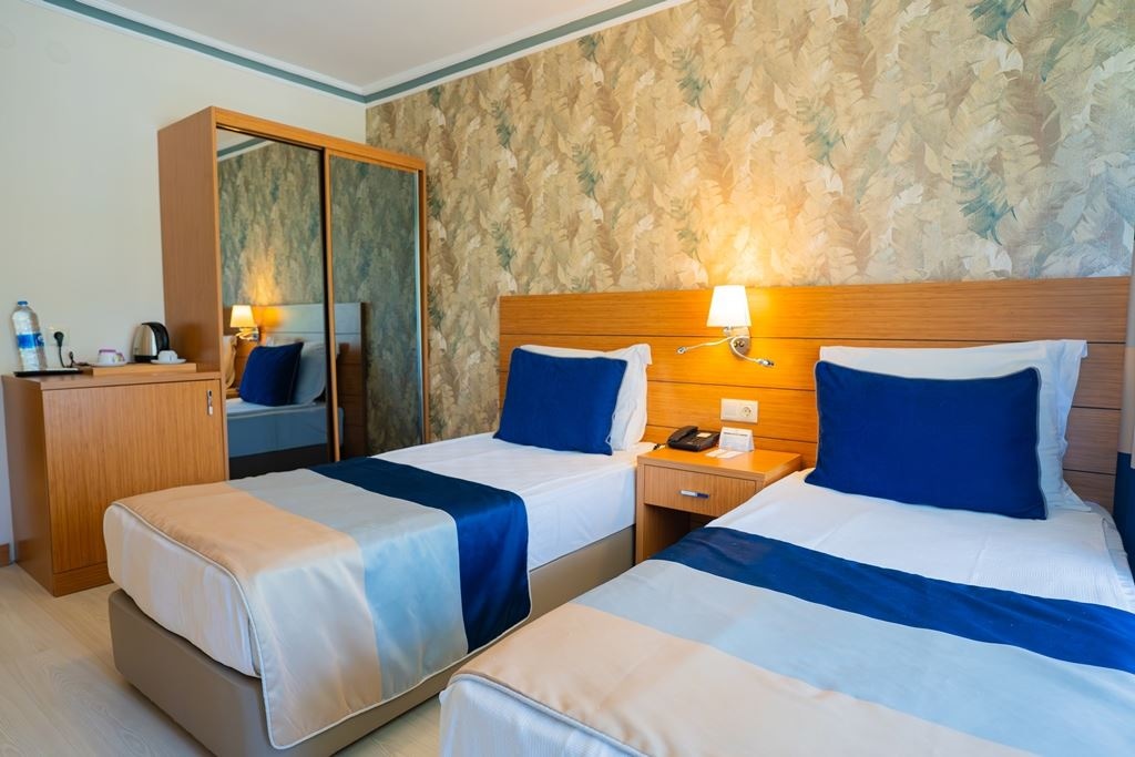 rooms-standard-room-garden-view