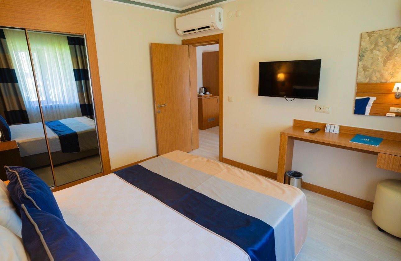 rooms-family-room-with-2-bedrooms-type-b