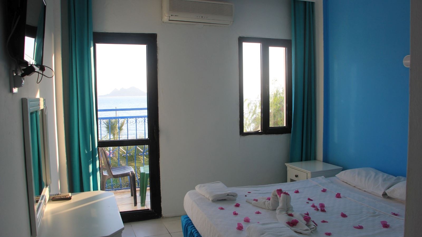 rooms-standard-room-sea-view